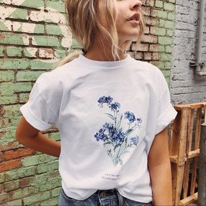 BRANDY MELVILLE FORGET ME NOT CROPPED T-SHIRT